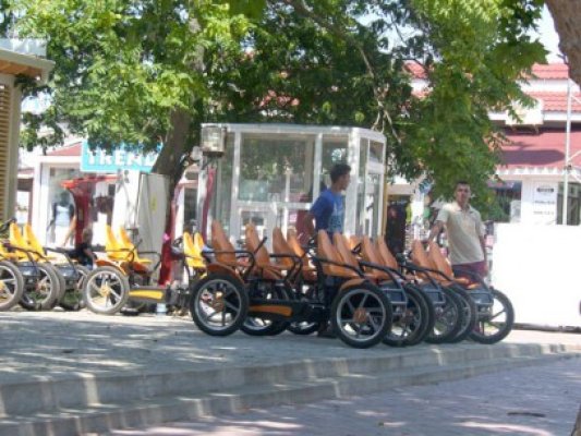 Cât vă costă micile distracţii din staţiunea Mamaia